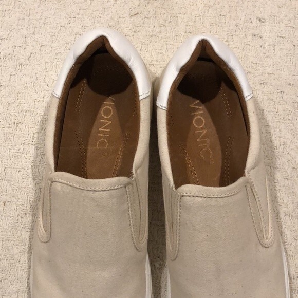 Vionic Mott Brody White Mule Slip On Sneaker Size 9